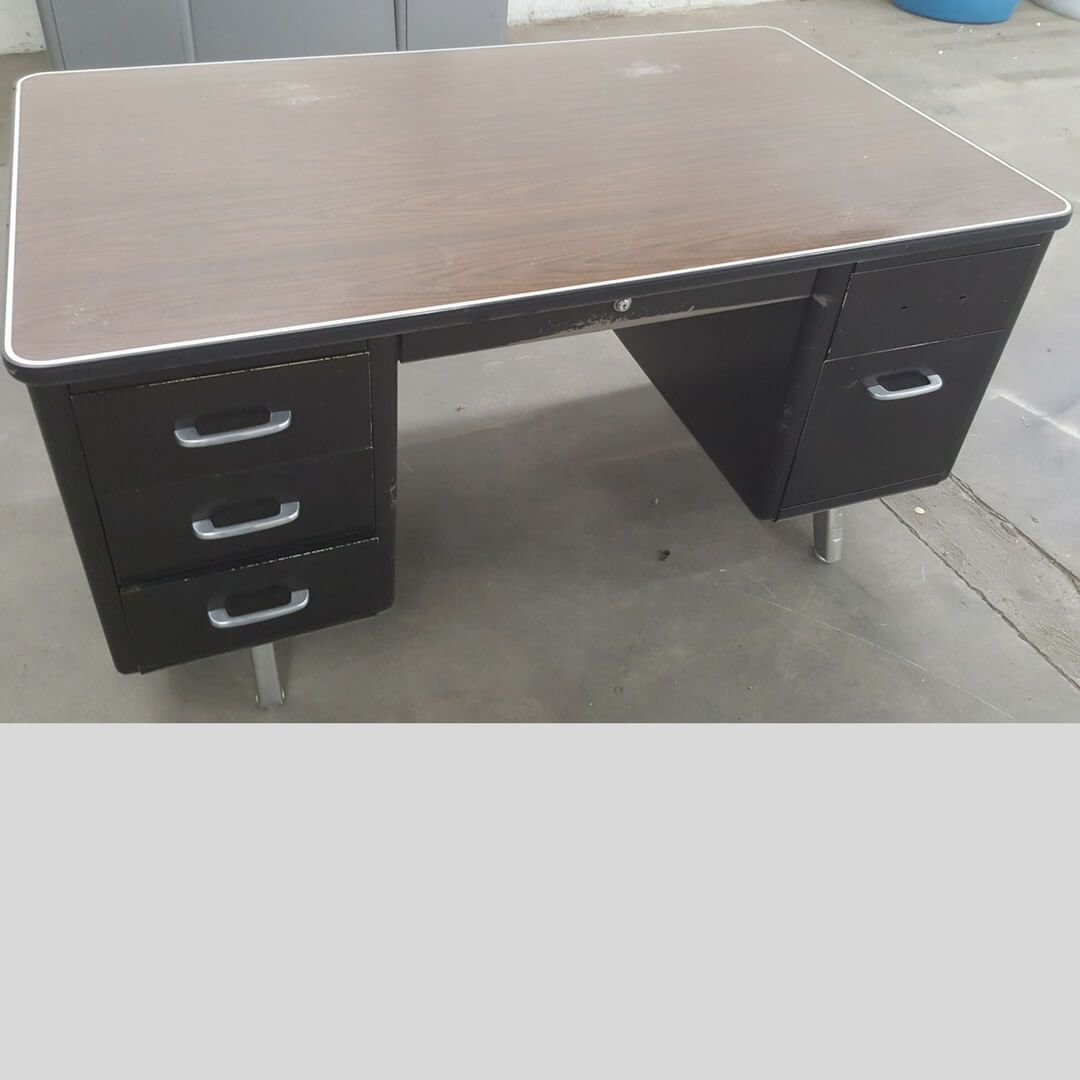 Black-Steelcase-Tanker-Desk.jpg